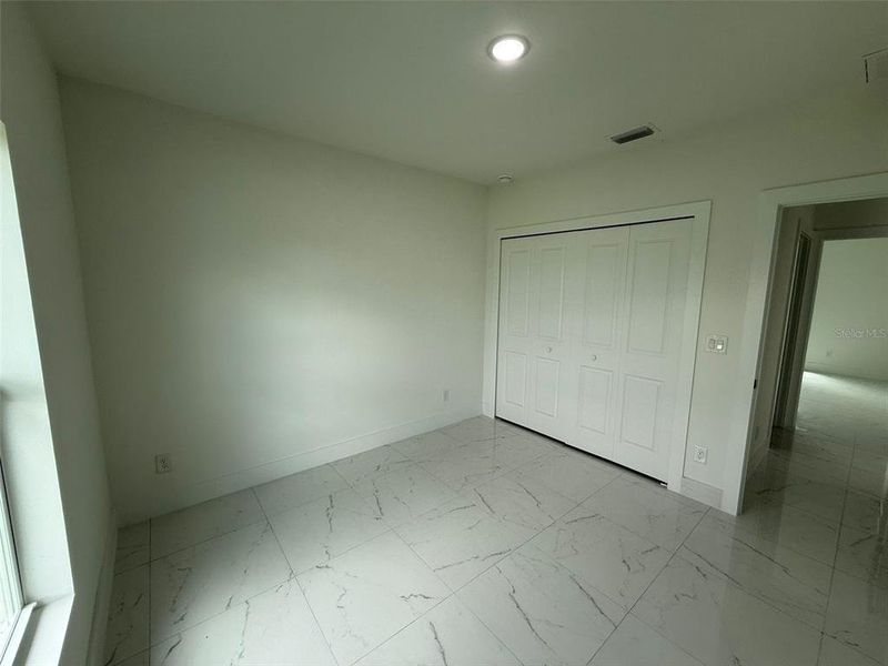 Spacious, unfurnished interior of a new home in , Lehigh Acres (Image 24).