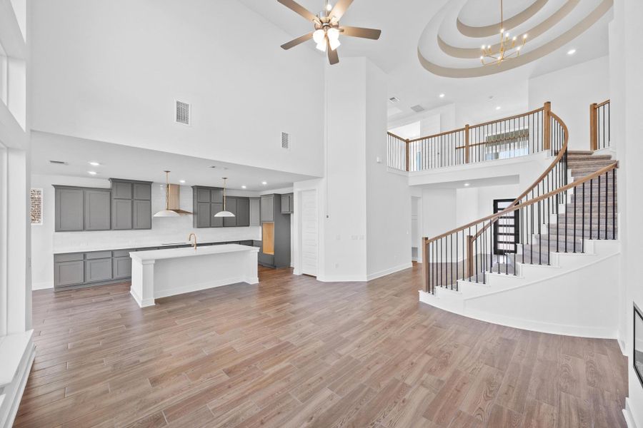 Spacious, unfurnished interior of a new home in Parmer Ranch, Georgetown (Image 17).