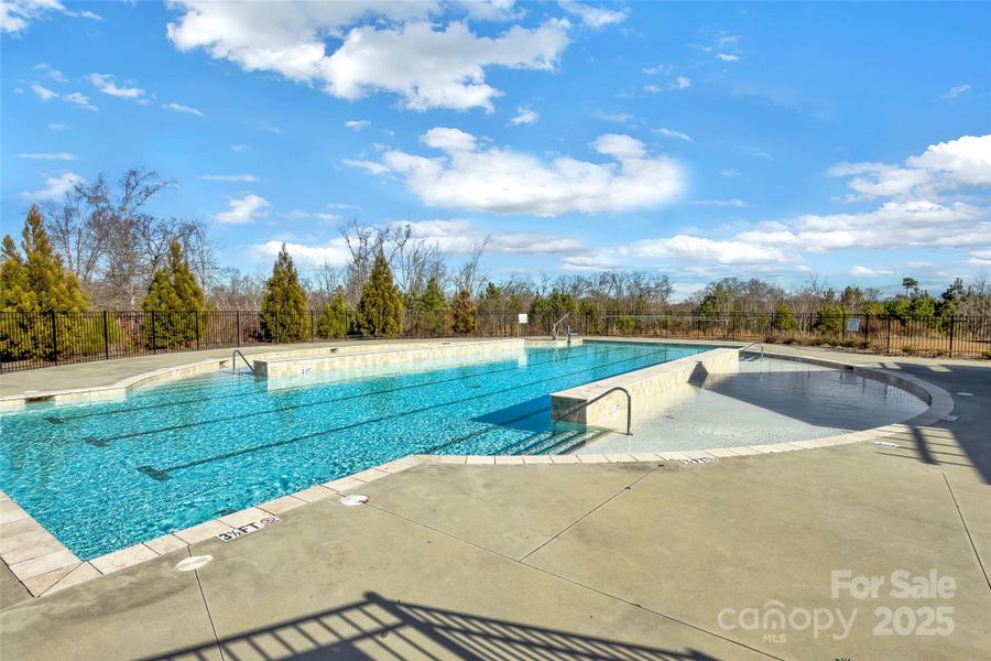 Community amenities in , Simpsonville (Image 33).