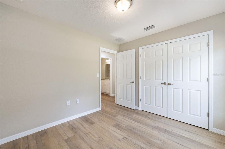 Spacious, unfurnished interior of a new home in , Citrus Springs (Image 16).