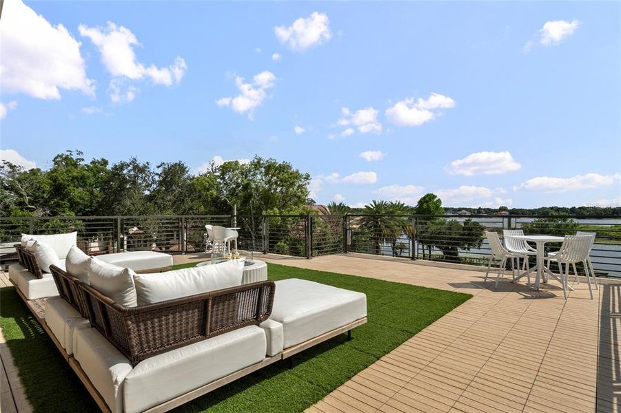 Exterior details and patio area of a home in , Windermere (Image 36).