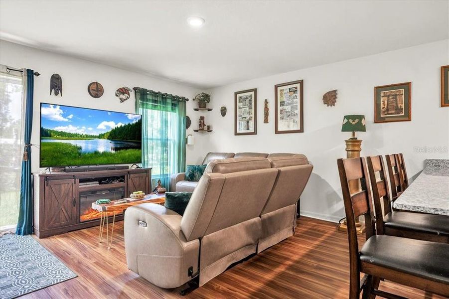 Furnished interior view inside a new home in , Punta Gorda (Image 28). Furnished interior view inside a new home in , Punta Gorda (Image 28).