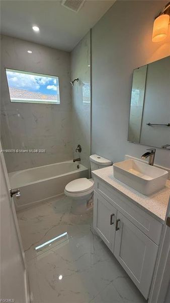 Furnished interior view inside a new home in , Cape Coral (Image 3).