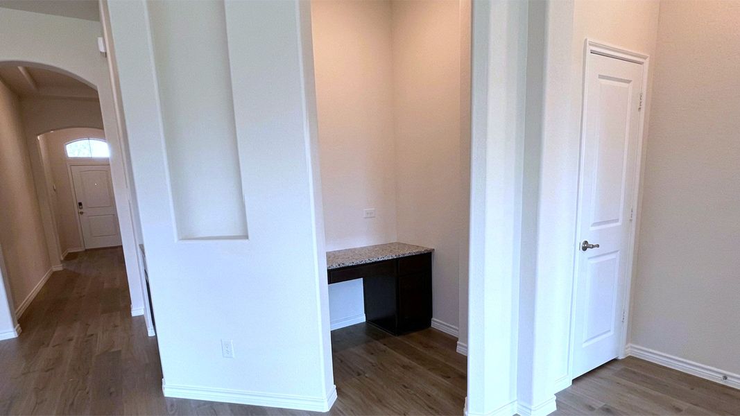 Spacious, unfurnished interior of a new home in Lakewood Trails, Forney (Image 12).