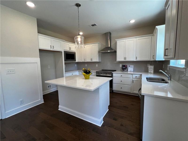 Furnished interior view inside a new home in Hickory Heights, Acworth (Image 12).