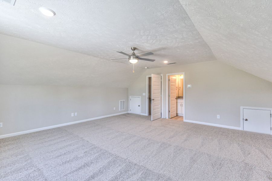 Spacious, unfurnished interior of a new home in Legacy Preserve, Tullahoma (Image 25). Spacious, unfurnished interior of a new home in Legacy Preserve, Tullahoma (Image 25).