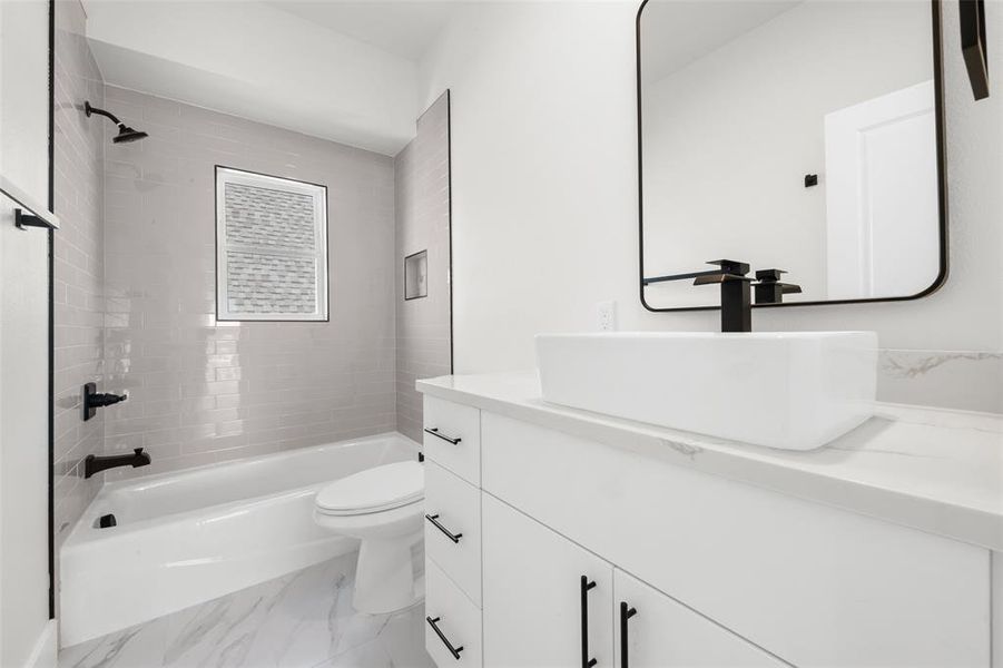 Furnished interior view inside a new home in , Dallas (Image 7).