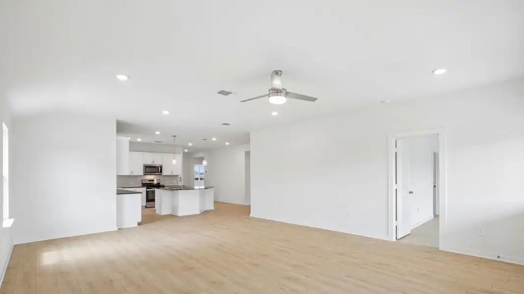 Spacious, unfurnished interior of a new home in Trails at Wildhorse, Austin (Image 16). Spacious, unfurnished interior of a new home in Trails at Wildhorse, Austin (Image 16).