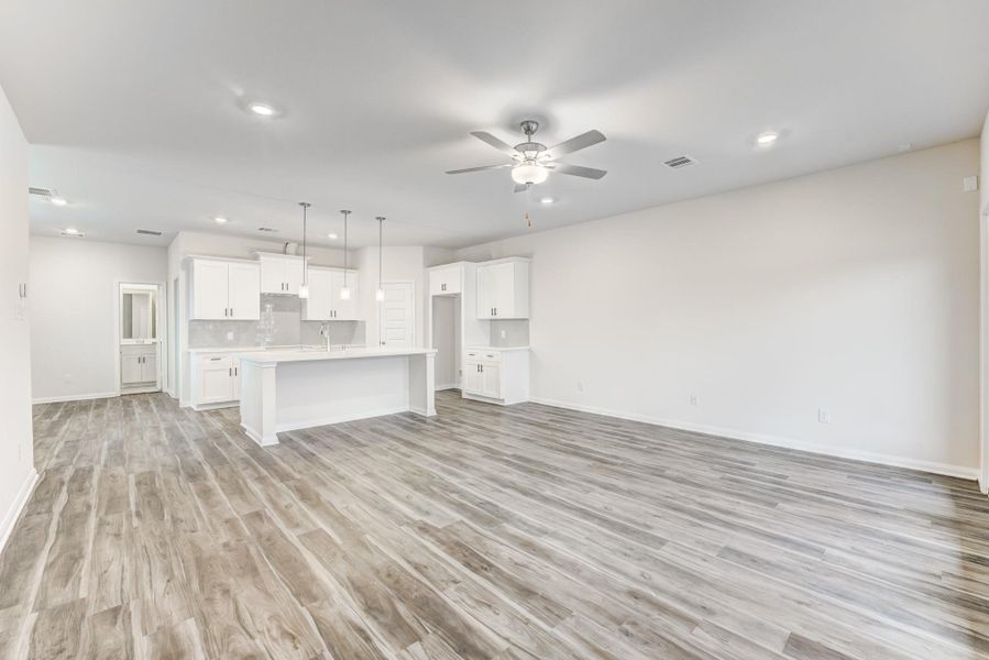 Spacious, unfurnished interior of a new home in Townsen Landing, Humble (Image 17).