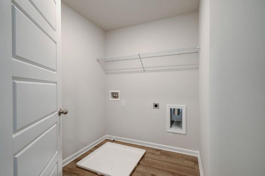 Spacious, unfurnished interior of a new home in Summerlin, Winder (Image 25).