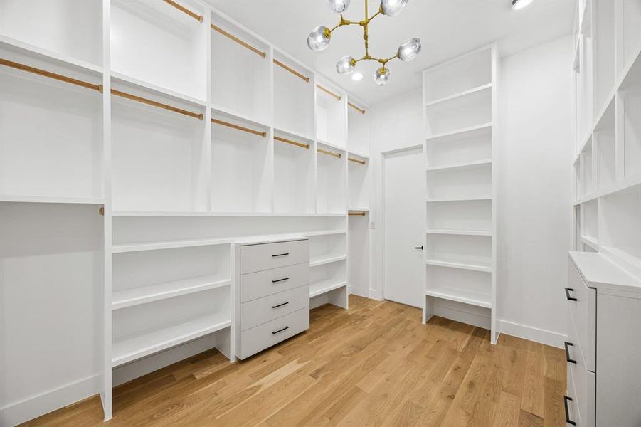 Spacious, unfurnished interior of a new home in , Dallas (Image 20).