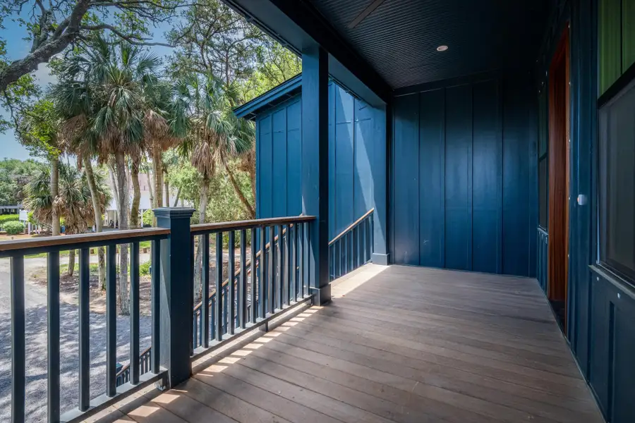 Exterior details and patio area of a home in , Edisto Island (Image 34). Exterior details and patio area of a home in , Edisto Island (Image 34).