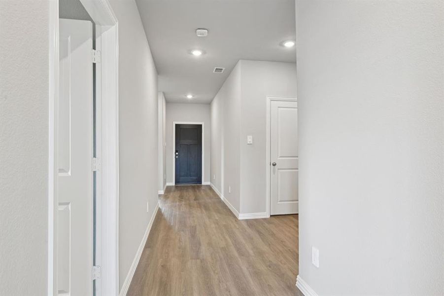 Spacious, unfurnished interior of a new home in River Ridge, Crandall (Image 32). Spacious, unfurnished interior of a new home in River Ridge, Crandall (Image 32).