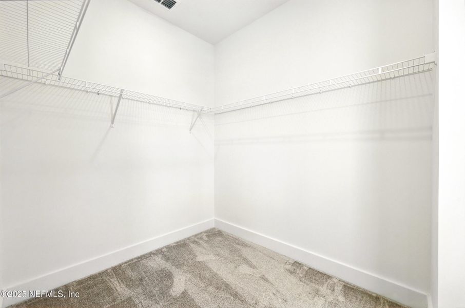 Spacious, unfurnished interior of a new home in , Jacksonville Beach (Image 25).