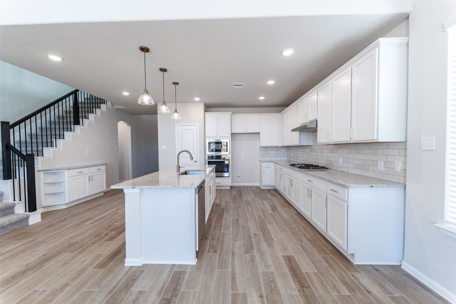 Furnished interior view inside a new home in Lago Mar, Texas City (Image 4).