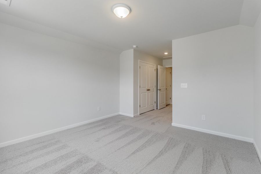 Spacious, unfurnished interior of a new home in Winston Point, Gilbert (Image 31). Spacious, unfurnished interior of a new home in Winston Point, Gilbert (Image 31).