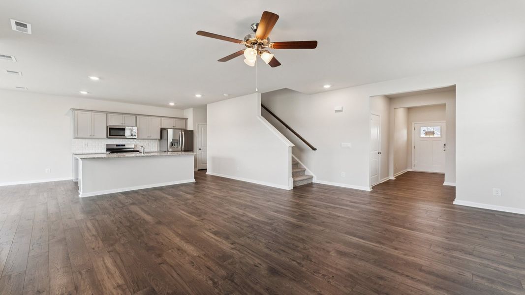Spacious, unfurnished interior of a new home in Tooley Harbor, Elizabeth City (Image 26).