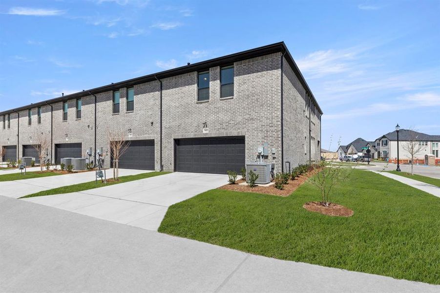 27. 3900 Keya - Back (2)