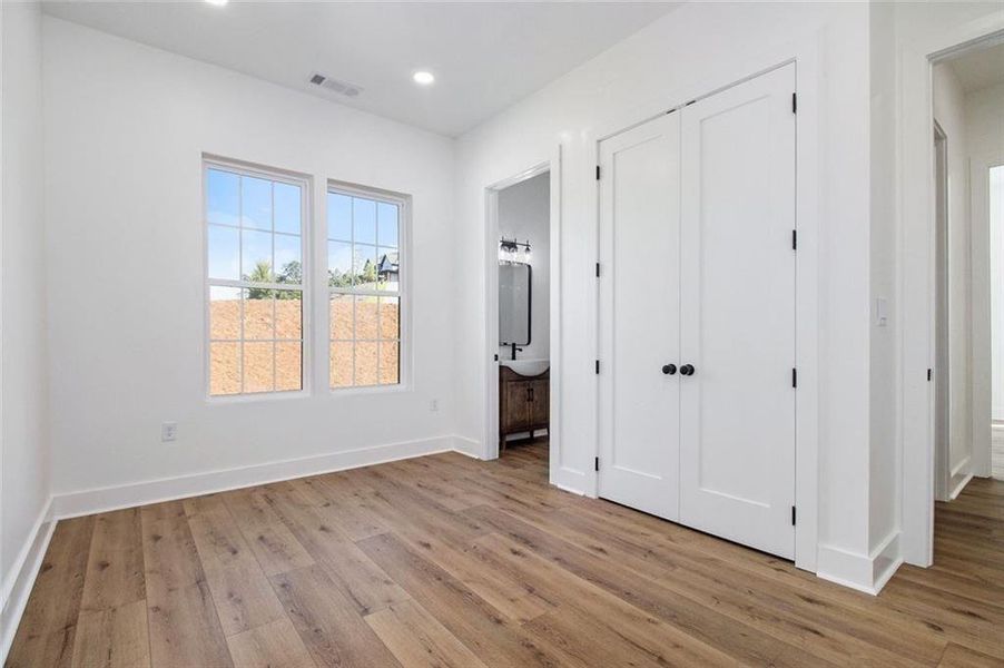 Spacious, unfurnished interior of a new home in , Dawsonville (Image 44).