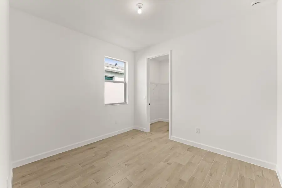 Spacious, unfurnished interior of a new home in Tradition, Port St. Lucie (Image 12). Spacious, unfurnished interior of a new home in Tradition, Port St. Lucie (Image 12).