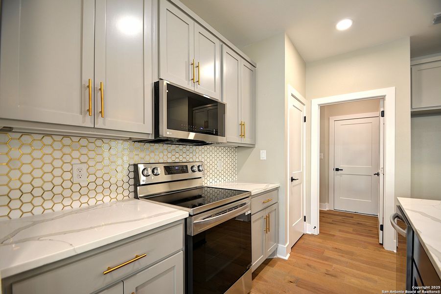Furnished interior view inside a new home in , Kerrville (Image 6).