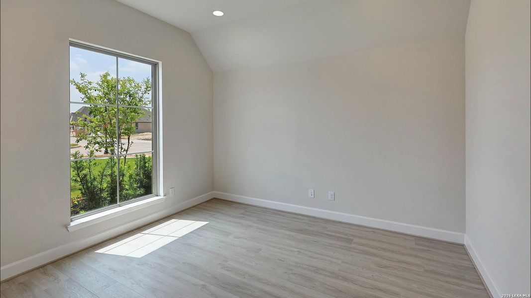 Spacious, unfurnished interior of a new home in Alsatian Oaks, Castroville (Image 19).