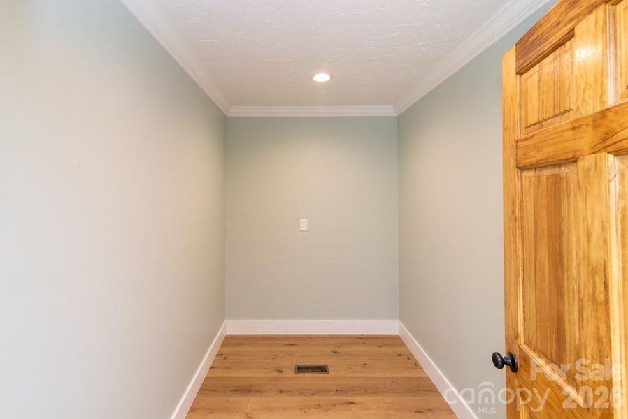 Spacious, unfurnished interior of a new home in , Sylva (Image 25).