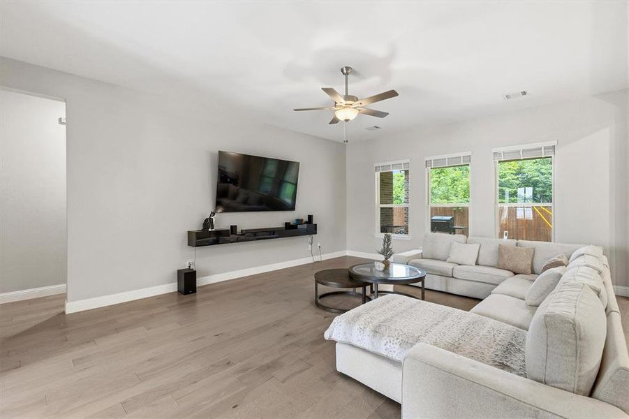 Furnished interior view inside a new home in Kentsdale Farms, DeSoto (Image 12).