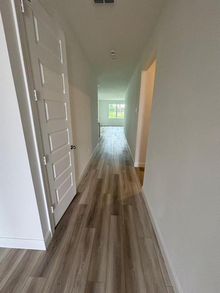 Spacious, unfurnished interior of a new home in Azalea, Port St. Lucie (Image 10).