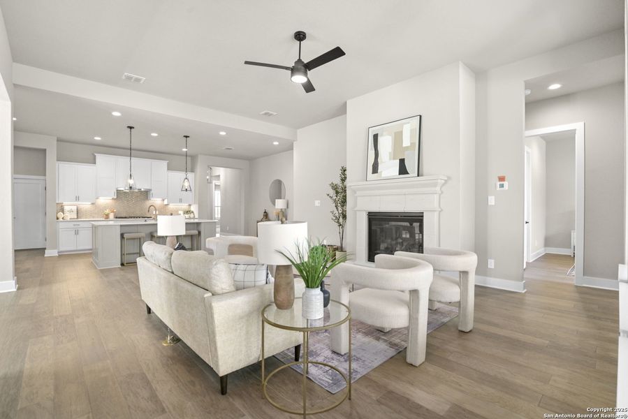 Furnished interior view inside a new home in Esperanza - 70', Boerne (Image 10).