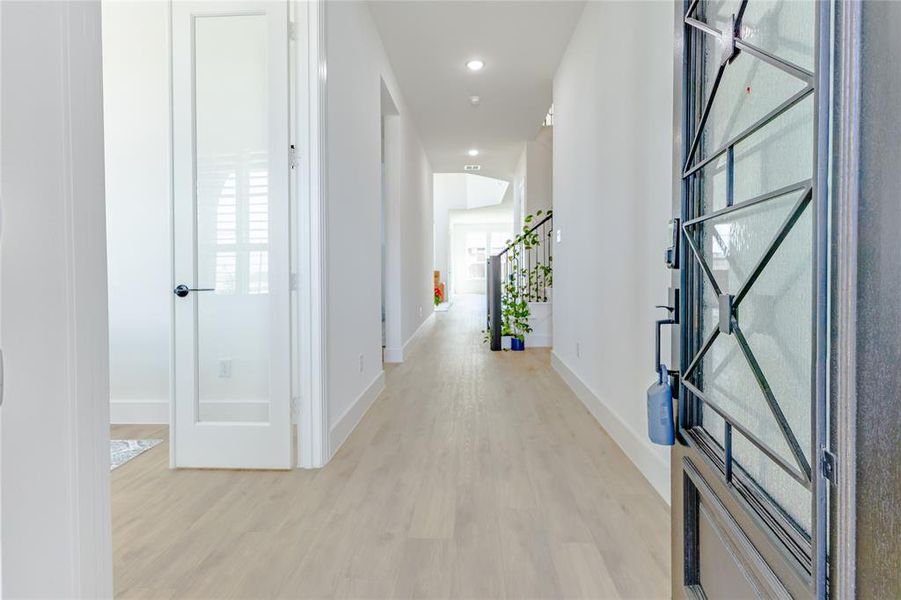 Spacious, unfurnished interior of a new home in , Aubrey (Image 35).