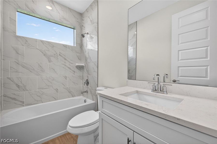 Furnished interior view inside a new home in Cape Coral, Cape Coral (Image 17).