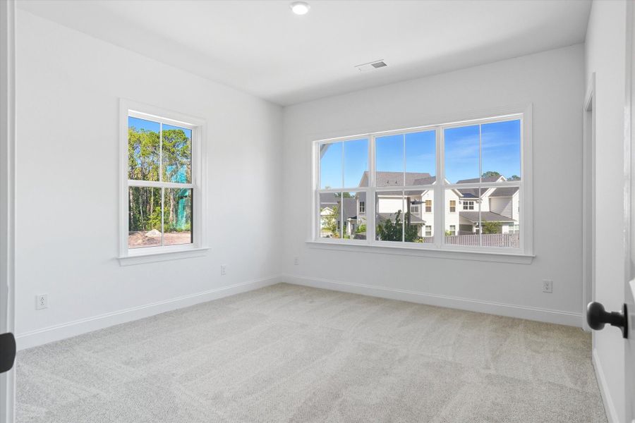 Spacious, unfurnished interior of a new home in Hayes Park, Johns Island (Image 17).