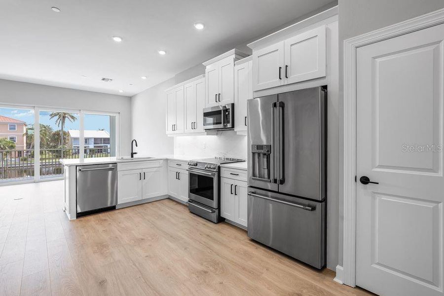 Furnished interior view inside a new home in Seahaven, Punta Gorda (Image 13).