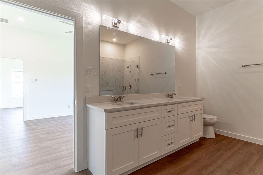 Primary ensuite bath with double vanity