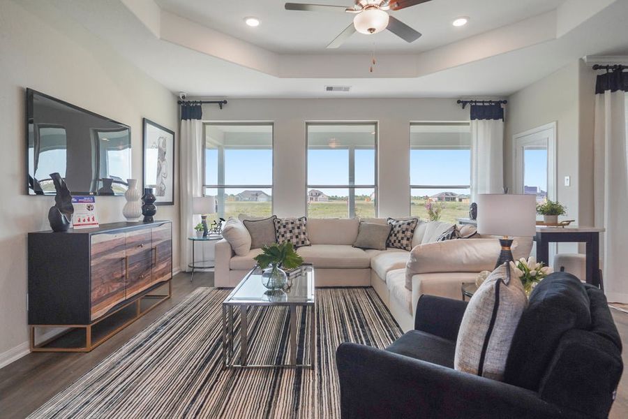 Blue Jays Landing Model Home – Madison – Family Room Blue Jays Landing Model Home – Madison – Family Room