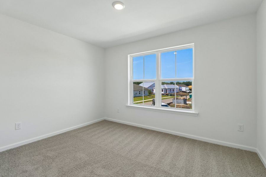 Spacious, unfurnished interior of a new home in Somerset, Myrtle Beach (Image 27).