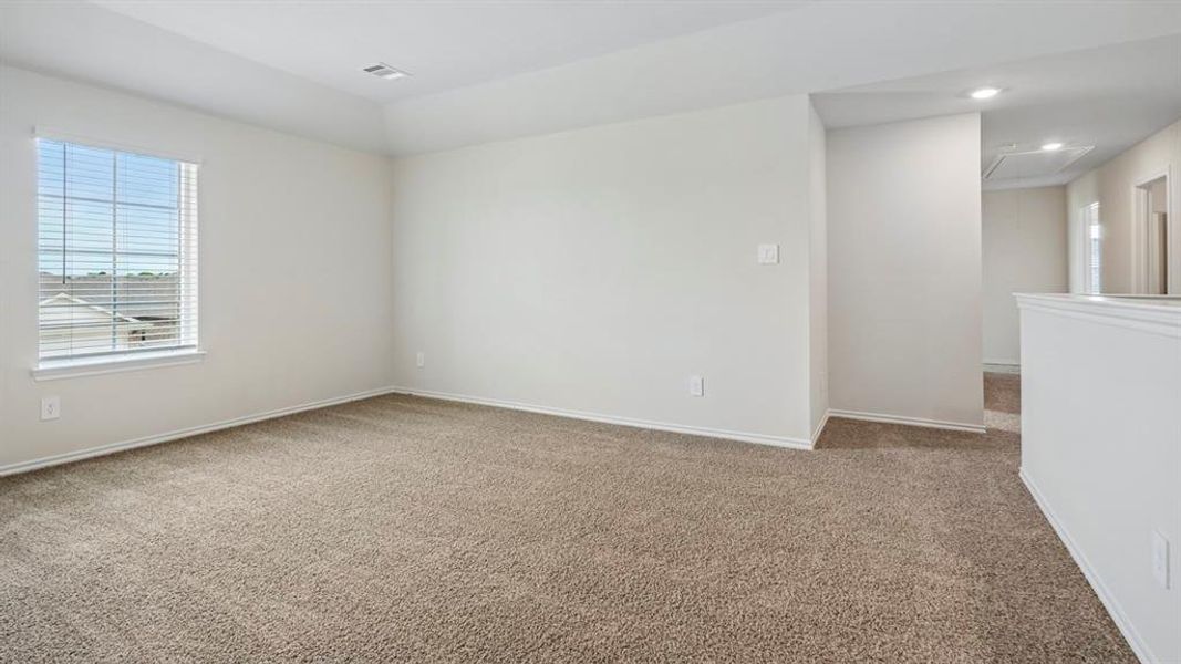 Spacious, unfurnished interior of a new home in Frontier Pointe, Princeton (Image 31).