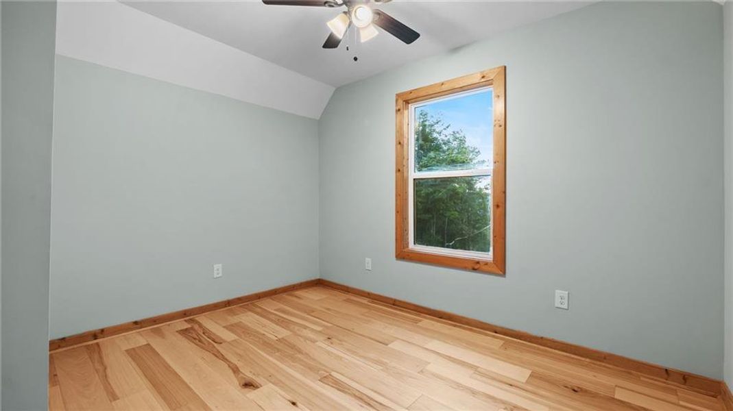 Spacious, unfurnished interior of a new home in , Ellijay (Image 33).
