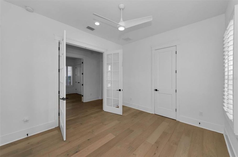 Spacious, unfurnished interior of a new home in , St. Petersburg (Image 24). Spacious, unfurnished interior of a new home in , St. Petersburg (Image 24).