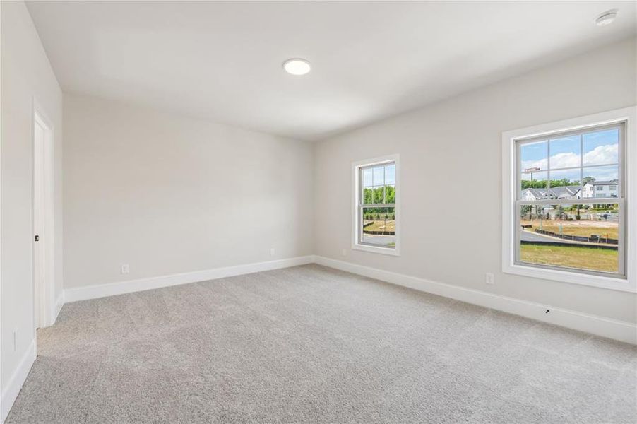 Spacious, unfurnished interior of a new home in Waterhaven, Cumming (Image 33).