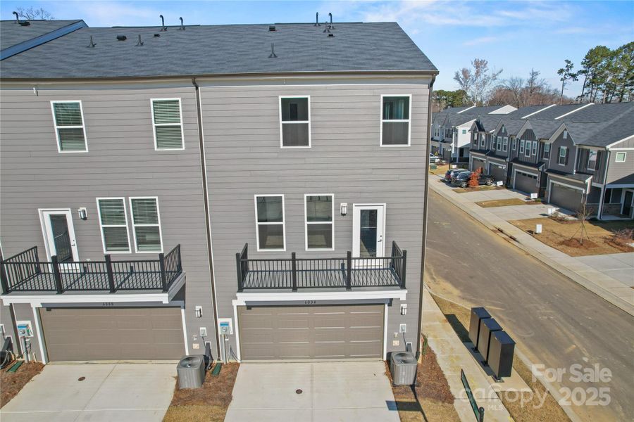Exterior details and patio area of a home in Galloway Towns, Charlotte (Image 9).