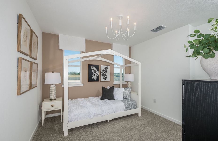 Representative furnished interior of a home built from the Pinecrest by Pulte Homes in Seaire, Parrish (Image 20). Representative furnished interior of a home built from the Pinecrest by Pulte Homes in Seaire, Parrish (Image 20).