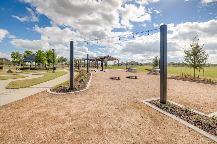 Community amenities in Canterra Creek: Richmond Collection, Rosharon (Image 17).