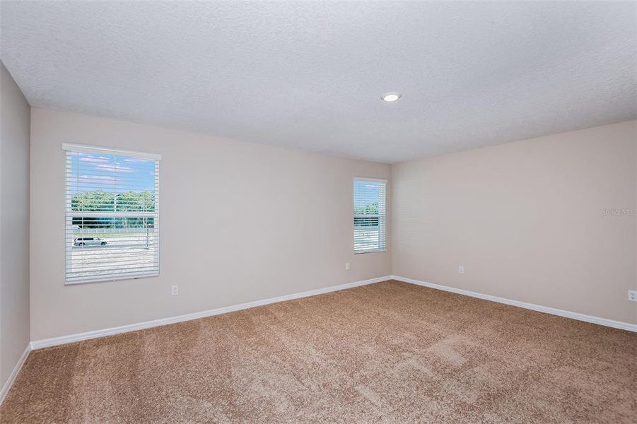 Spacious, unfurnished interior of a new home in Crosswinds, Haines City (Image 17).