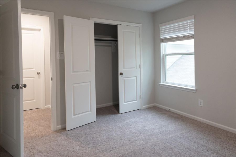 Image 21 of a home in Lakes at Black Oak.