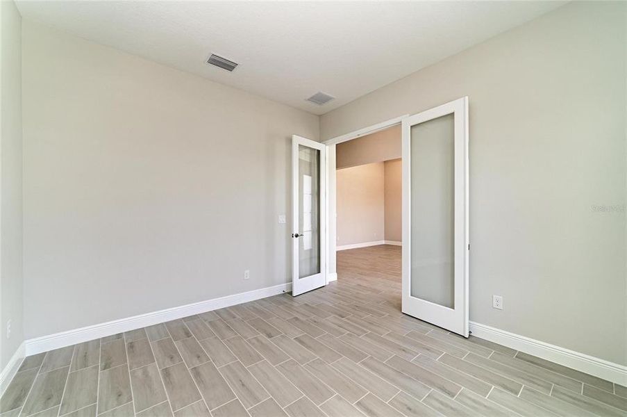 Spacious, unfurnished interior of a new home in Waterset, Apollo Beach (Image 21).