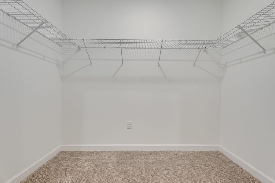 Spacious, unfurnished interior of a new home in Blossom Grove, Crestview (Image 38).