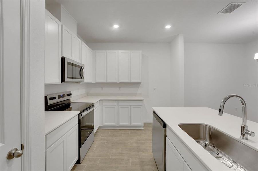 Furnished interior view inside a new home in Reserve at Hammock Oaks, Lady Lake (Image 9).