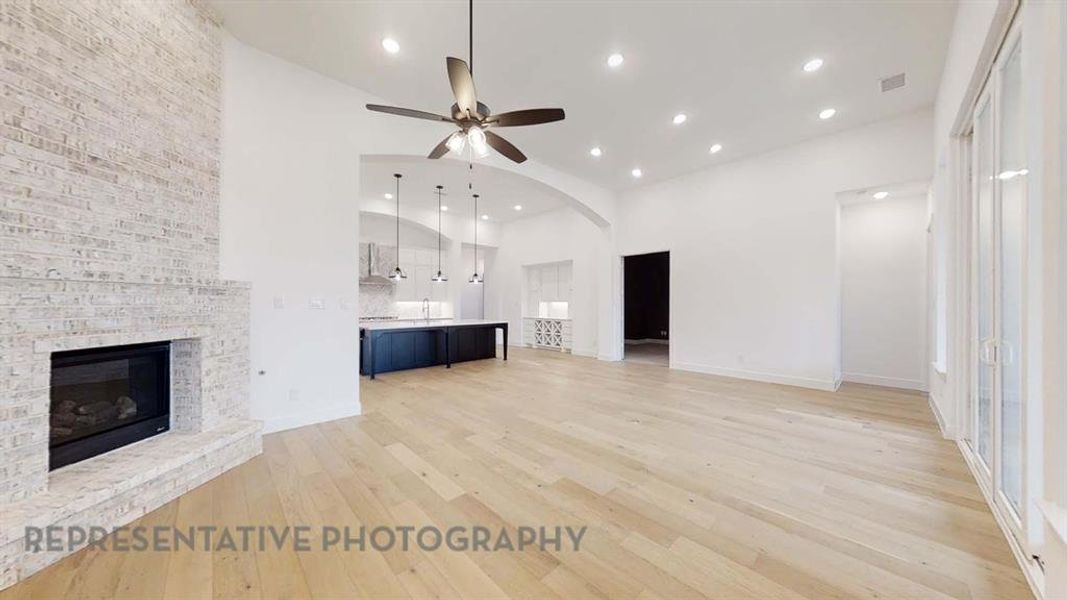 Spacious, unfurnished interior of a new home in Saddle Star Estates, Rockwall (Image 13).